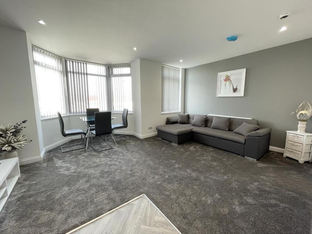 Kimberley Holiday Apartments Cleveleys Exterior photo